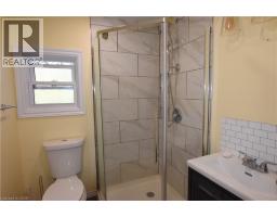 122 BRUCE Street - 20