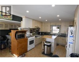 122 BRUCE Street - 5