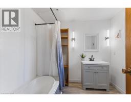 92 FRANCIS Street - 12