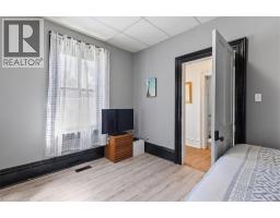 92 FRANCIS Street - 9