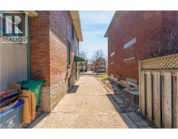 24 ONWARD Avenue - 32