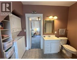 221 CHAPMAN Street E - 17