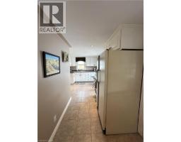 221 CHAPMAN Street E - 24