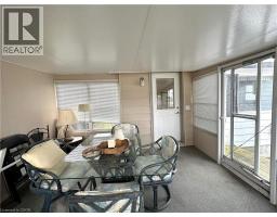 221 CHAPMAN Street E - 39