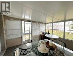 221 CHAPMAN Street E - 40