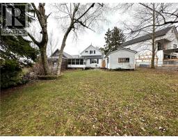 221 CHAPMAN Street E - 44