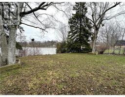 221 CHAPMAN Street E - 47