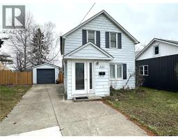 221 CHAPMAN Street E - 6