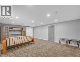 4 LYNDHURST Avenue - 16