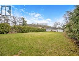 4 LYNDHURST Avenue - 24