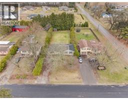 4 LYNDHURST Avenue - 27