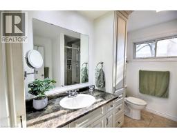 16 SULLIVAN Court - 18