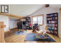 1372 CONC 8 TOWNSEND - 33