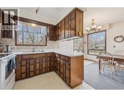 3 INADALE Court - 13