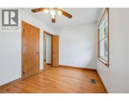 543 PHILIP Crescent - 11