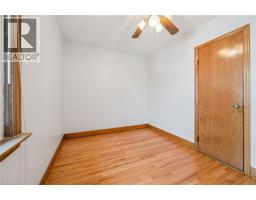 543 PHILIP Crescent - 16