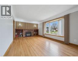 543 PHILIP Crescent - 17