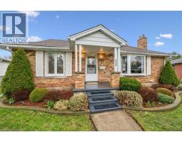 543 PHILIP Crescent - 2