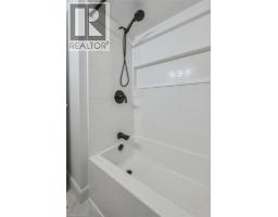 543 PHILIP Crescent - 21