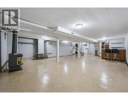 543 PHILIP Crescent - 33