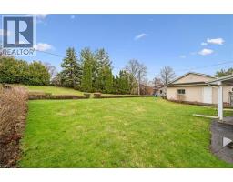 543 PHILIP Crescent - 37