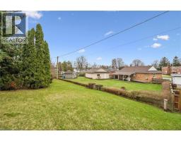 543 PHILIP Crescent - 40