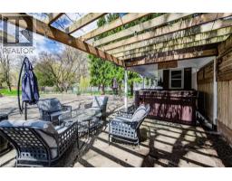 514 COLONIAL Drive - 9