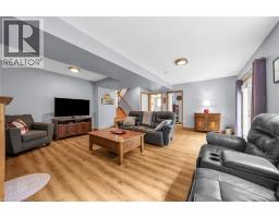 19 PRINCESS Street W - 24