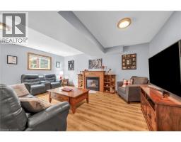 19 PRINCESS Street W - 25