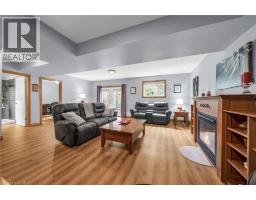 19 PRINCESS Street W - 26