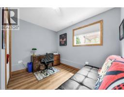 19 PRINCESS Street W - 29