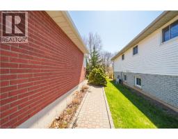 19 PRINCESS Street W - 41