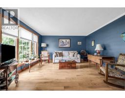 19 PRINCESS Street W - 8