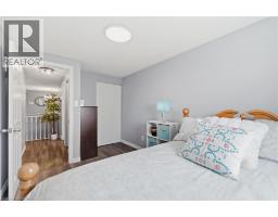 160 CARTER Crescent - 16