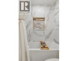 160 CARTER Crescent - 20