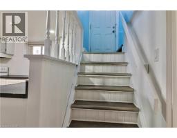 80 ROSEVIEW Avenue - 33