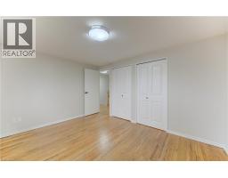 34 FOREST GLEN Court - 23