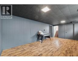 260 BINNING Street W - 34