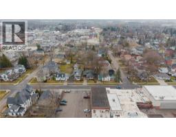 260 BINNING Street W - 44