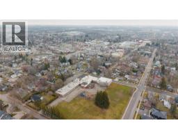 260 BINNING Street W - 45