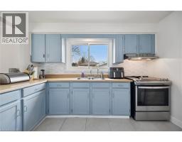 18 CLOSE Avenue - 18