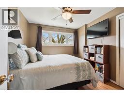 18 CLOSE Avenue - 21