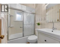 507 PHILIP Crescent - 36