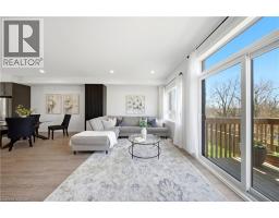 51 SPARROW Avenue UnitNo. 15 - 15