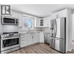 111 MANOR Drive - 17