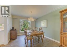 128 DALEWOOD Drive - 12