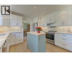 128 DALEWOOD Drive - 22