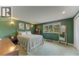 128 DALEWOOD Drive - 32