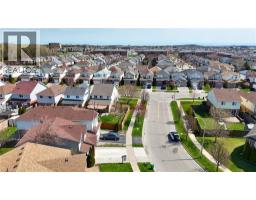 11 LEMONBALM Street - 32