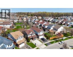 11 LEMONBALM Street - 33